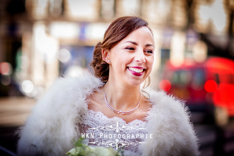 Photographe de mariage à la mairie du 18ème de Paris