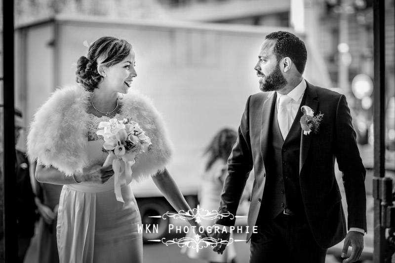 Photographe de mariage à la mairie du 18ème de Paris