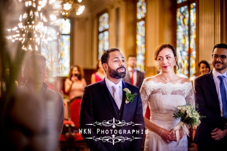 Photographe de mariage à la mairie du 18ème de Paris