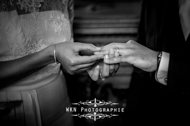 Photographe de mariage à la mairie du 18ème de Paris