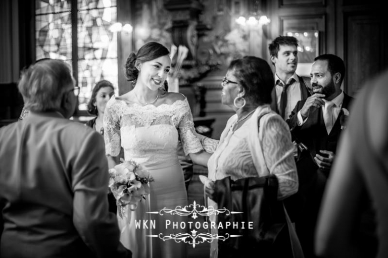 Photographe de mariage à la mairie du 18ème de Paris