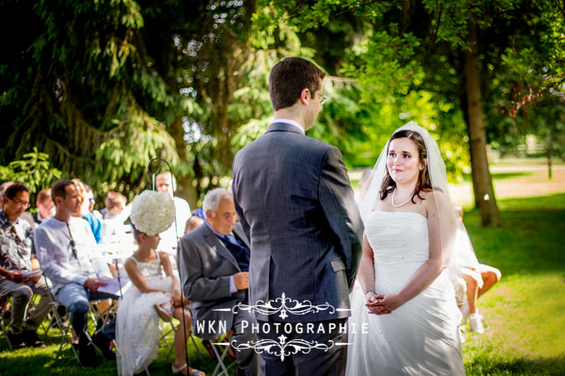 Photographe de mariage pour une cérémonie laique à la Vallée aux Pages