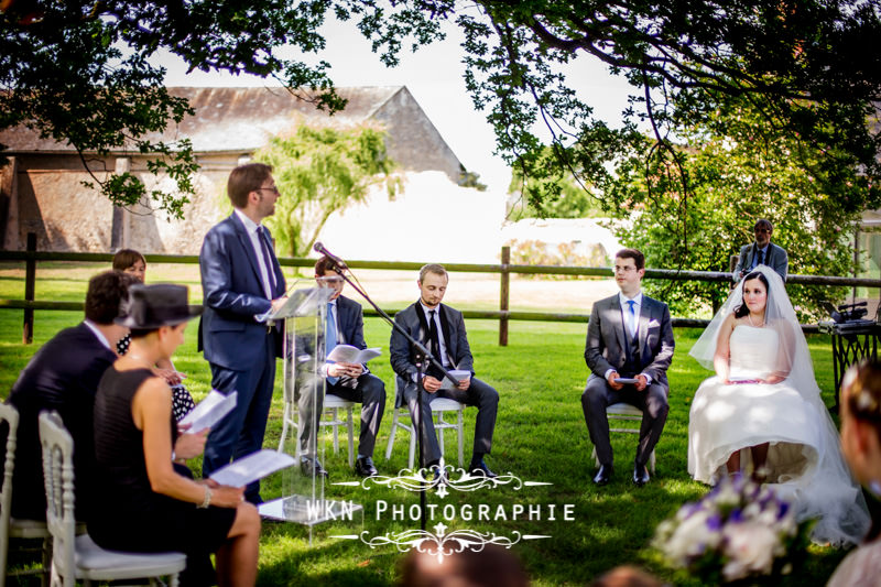 Photographe de mariage pour une cérémonie laique à la Vallée aux Pages