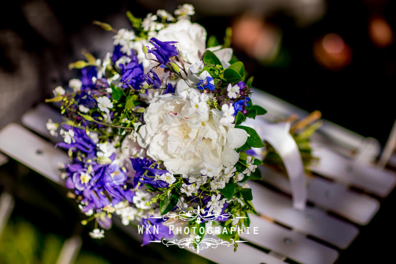 Photographe de mariage pour une cérémonie laique à la Vallée aux Pages