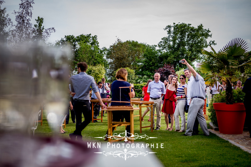 Photographe de mariage à Paris - vin d'honneur à la Vallée aux Pages