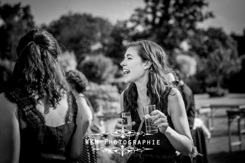 Photographe de mariage à Paris - vin d'honneur à la Vallée aux Pages