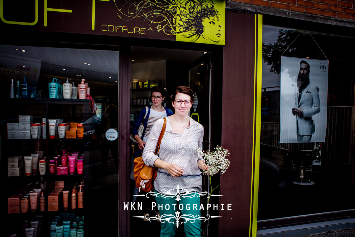 Photographe de mariage à Paris - les préparatifs de la mariée chez le coiffeur