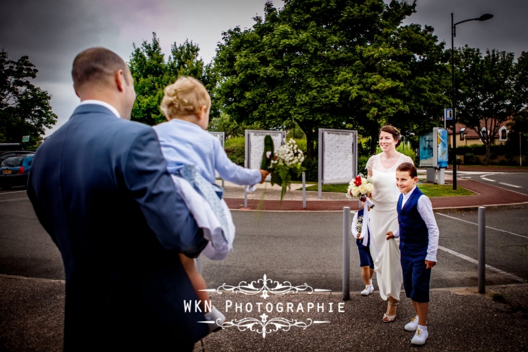 Photographe de mariage à Paris - le mariage civil a la mairie de Montigny le Bretonneux