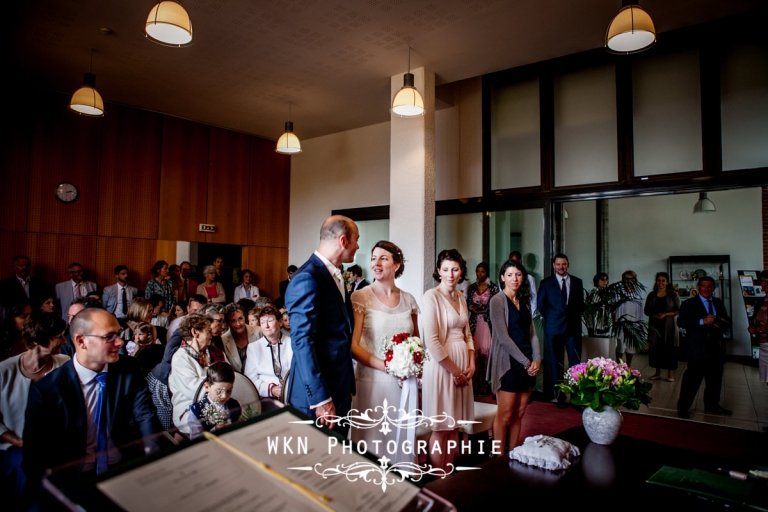 Photographe de mariage à Paris - le mariage civil a la mairie de Montigny le Bretonneux