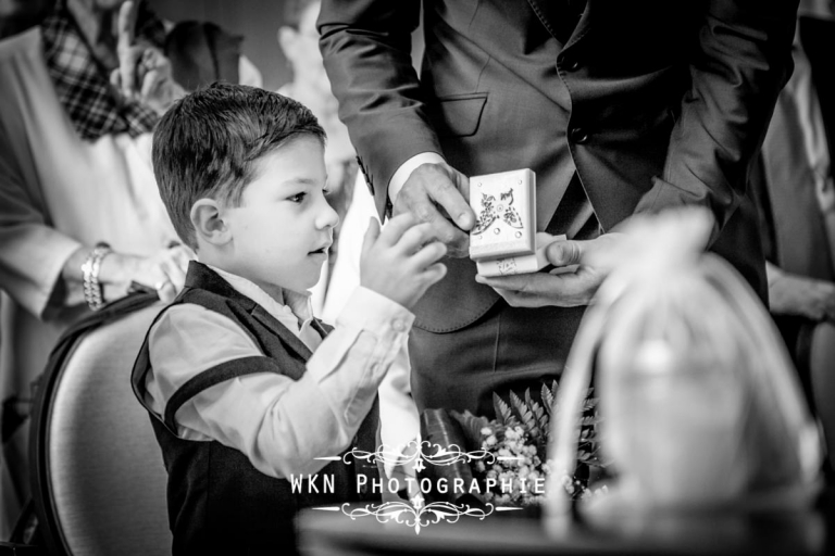Photographe de mariage à Paris - le mariage civil a la mairie de Montigny le Bretonneux