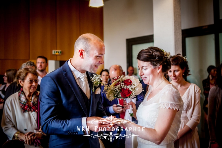 Photographe de mariage à Paris - le mariage civil a la mairie de Montigny le Bretonneux