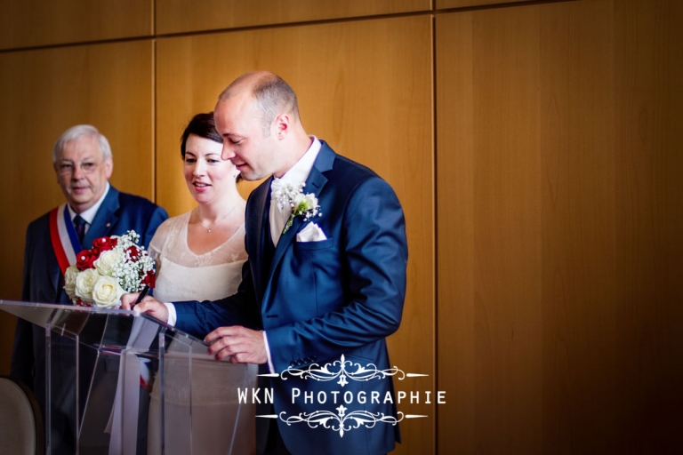 Photographe de mariage à Paris - le mariage civil a la mairie de Montigny le Bretonneux