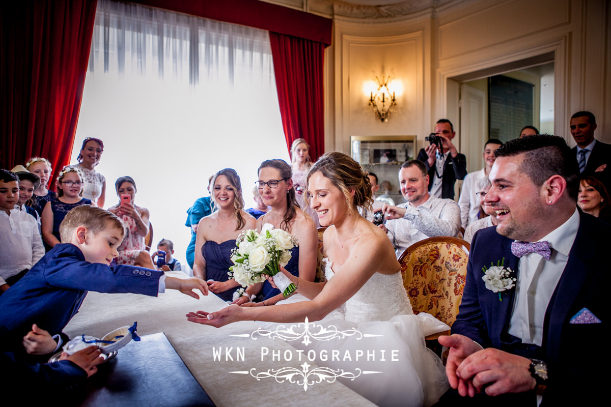 Photographe de mariage dans le Vexin - le mariage civil à la mairie de Groslay