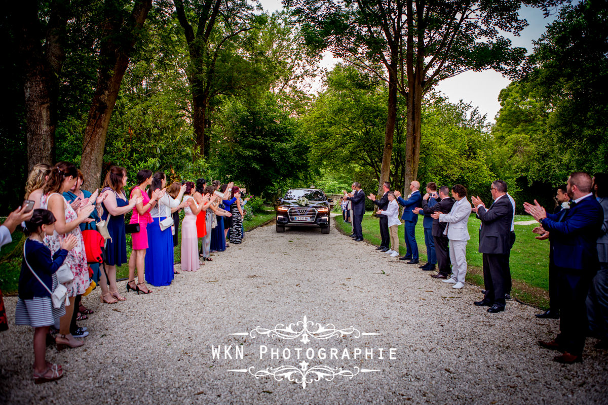 Photographe de mariage dans le Vexin - le vin d'honneur dans le Domaine de Velanne-le-Bois à Magny-en-Vexin