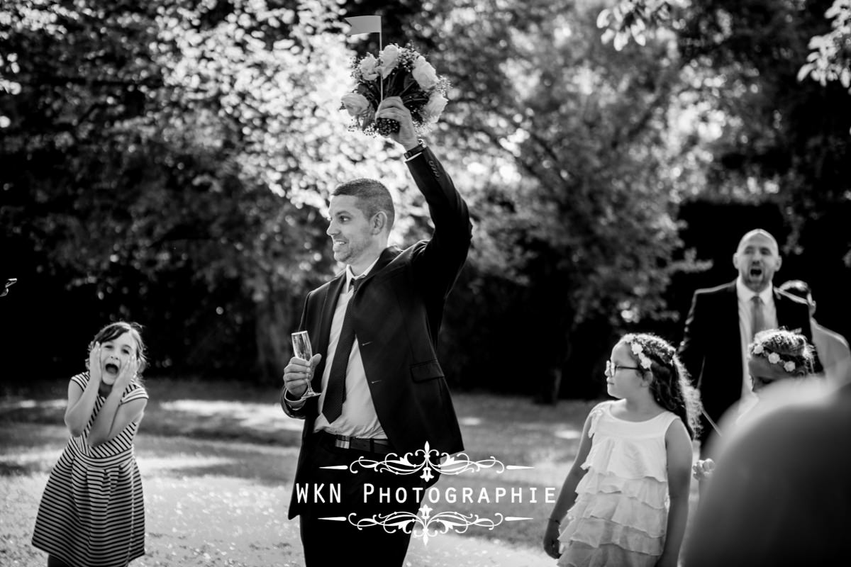 Photographe de mariage dans le Vexin - le vin d'honneur dans le Domaine de Velanne-le-Bois à Magny-en-Vexin