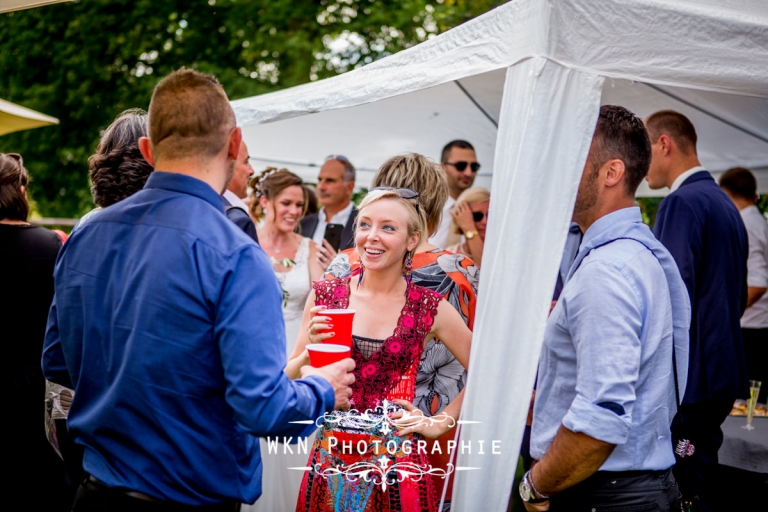 Photographe de mariage - vin d'honneur estival a la Vallee aux Pages