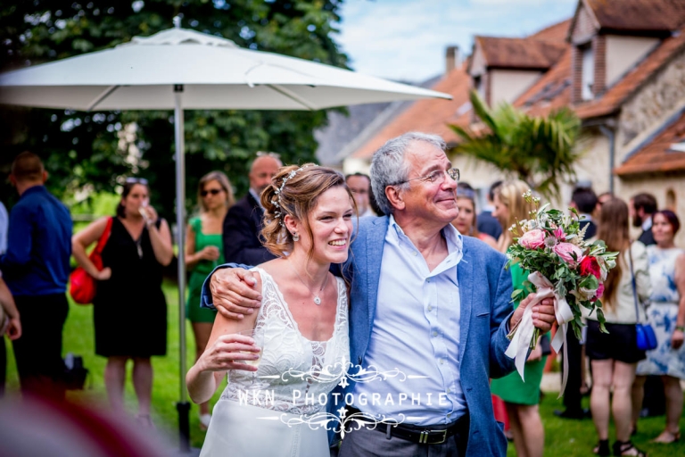Photographe de mariage - vin d'honneur estival a la Vallee aux Pages