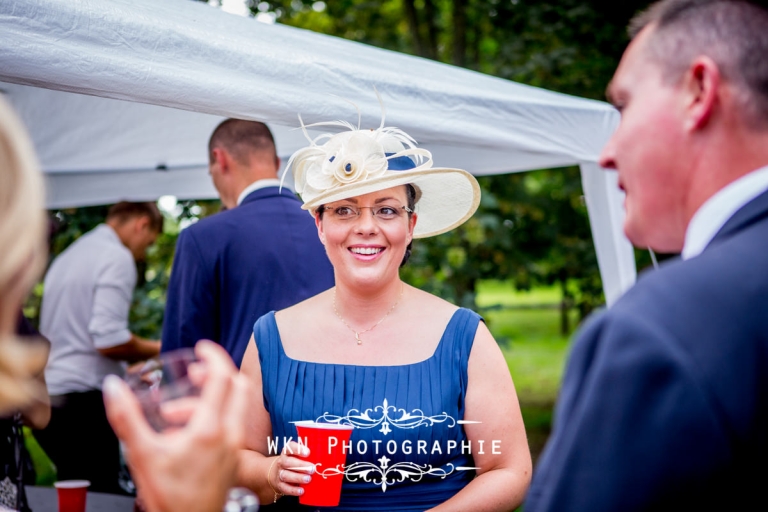 Photographe de mariage - vin d'honneur estival a la Vallee aux Pages