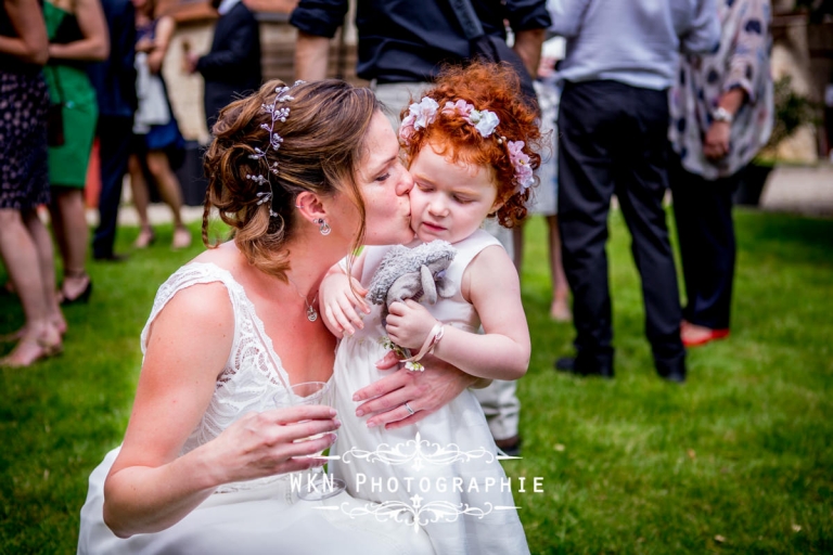Photographe de mariage - vin d'honneur estival a la Vallee aux Pages