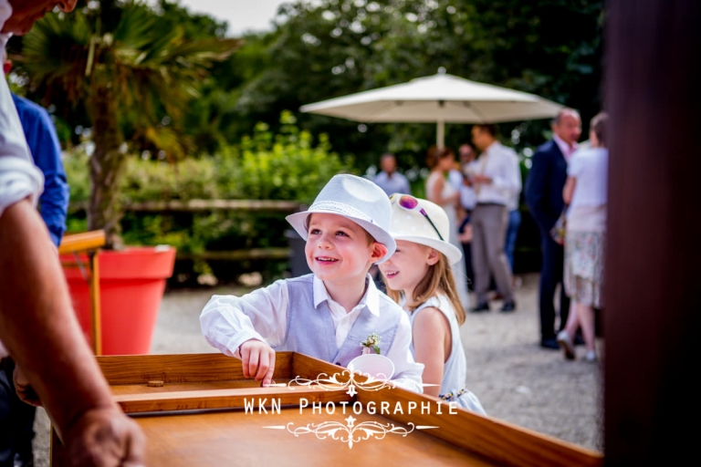 Photographe de mariage - vin d'honneur estival a la Vallee aux Pages