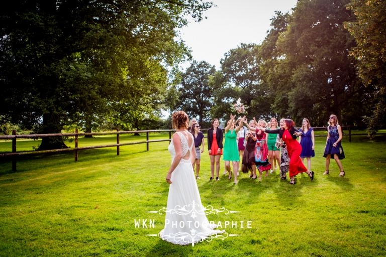 Photographe de mariage - vin d'honneur estival a la Vallee aux Pages