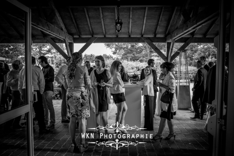 Photographe de mariage - vin d'honneur estival a la Vallee aux Pages