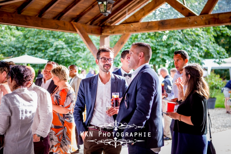 Photographe de mariage - vin d'honneur estival a la Vallee aux Pages