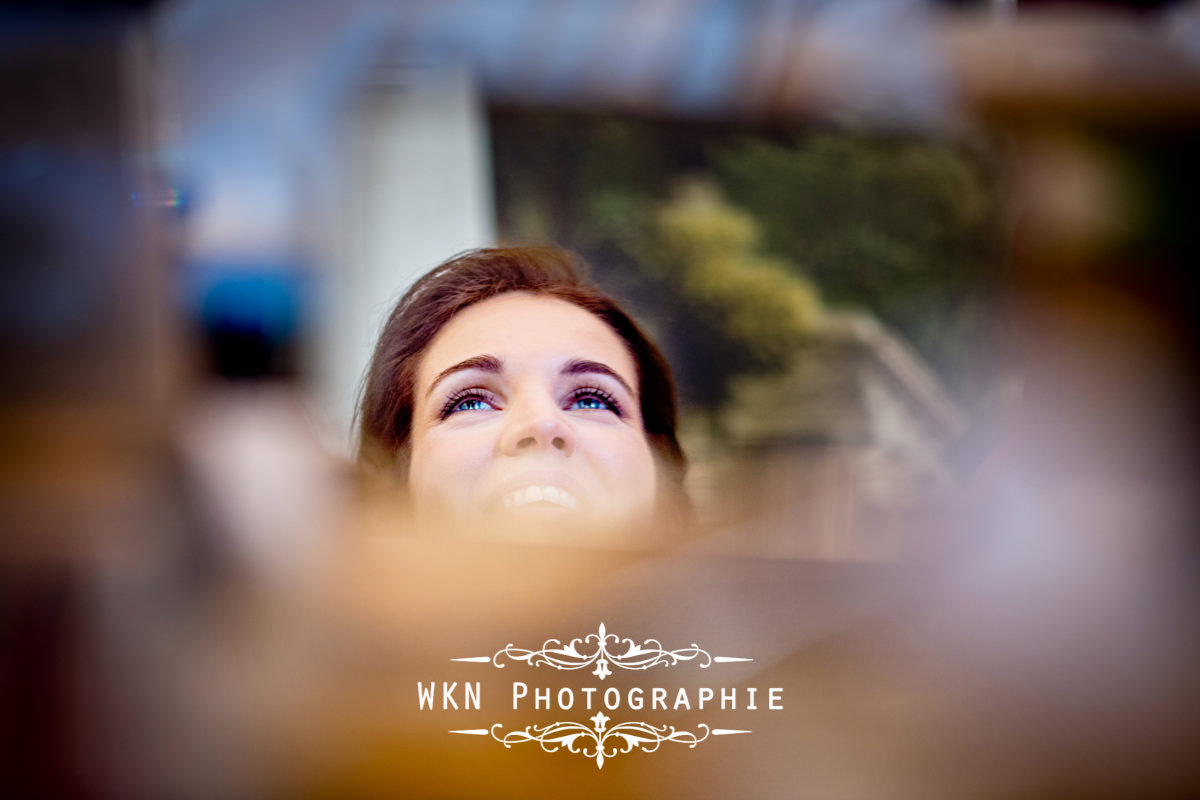 Photographe de mariage bourgogne - Preparatifs de la mariee au chateau de Saulon