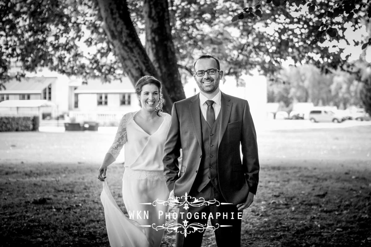 Photographe de mariage bourgogne - premier regard au chateau de Saulon