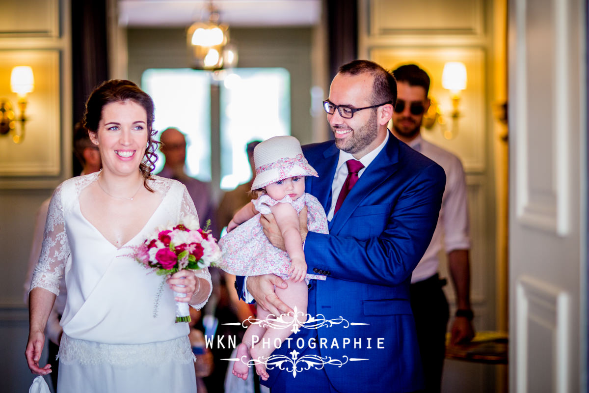 Photographe de mariage bourgogne - premier regard au chateau de Saulon