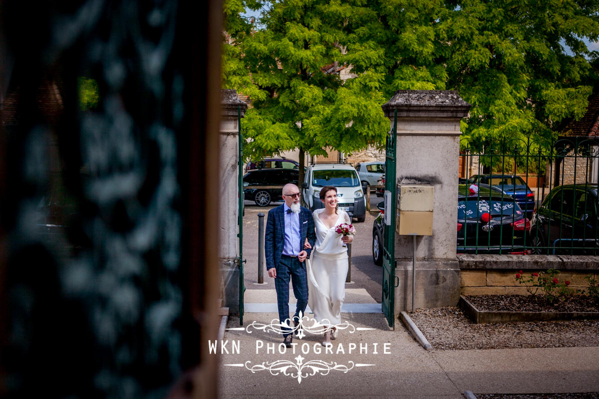 Photographe de mariage bourgogne - ceremonie civile a la mairie de Vougeot