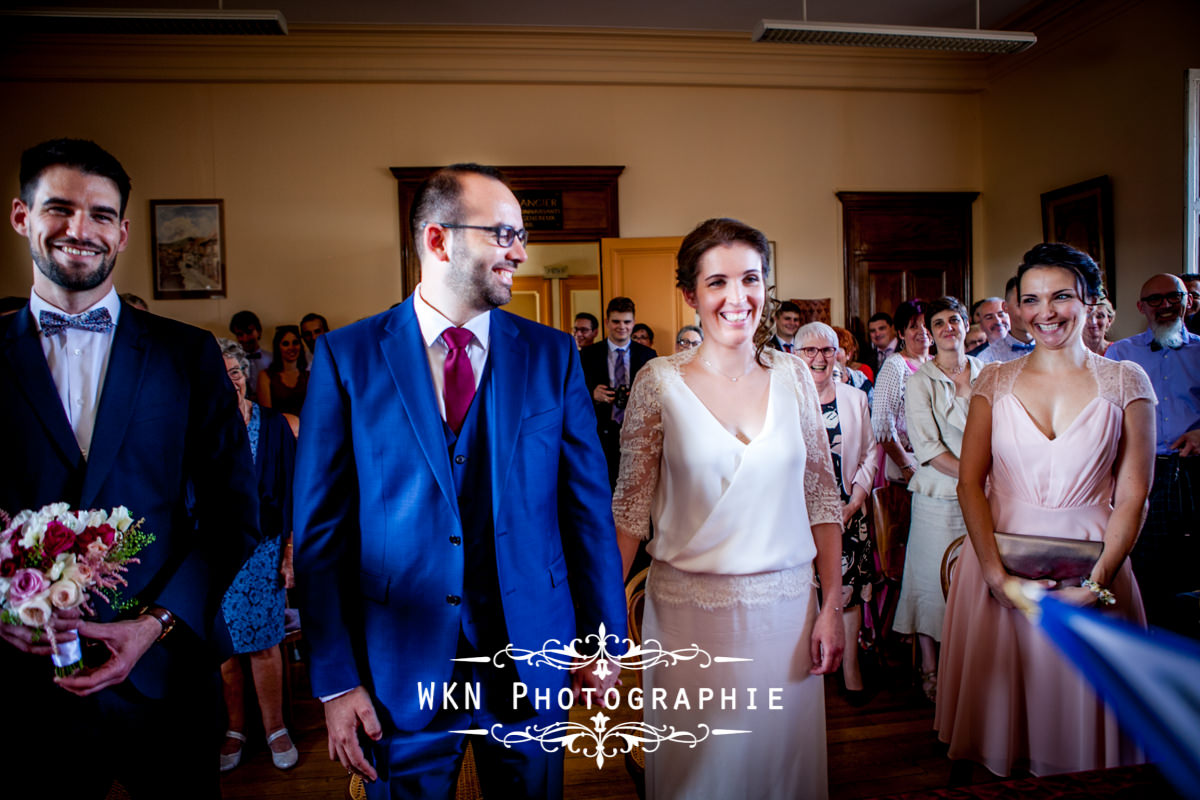 Photographe de mariage bourgogne - ceremonie civile a la mairie de Vougeot