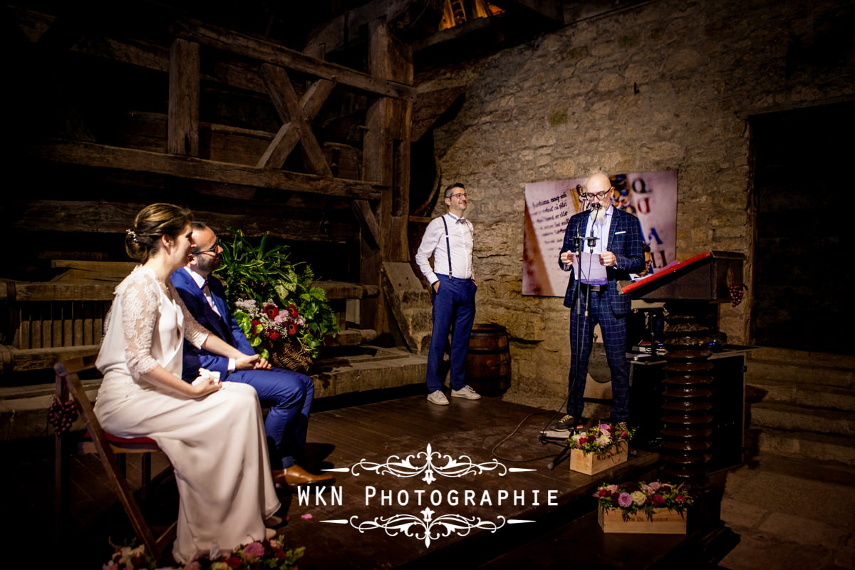 Photographe de mariage bourgogne - ceremonie laique au Clos de Vougeot