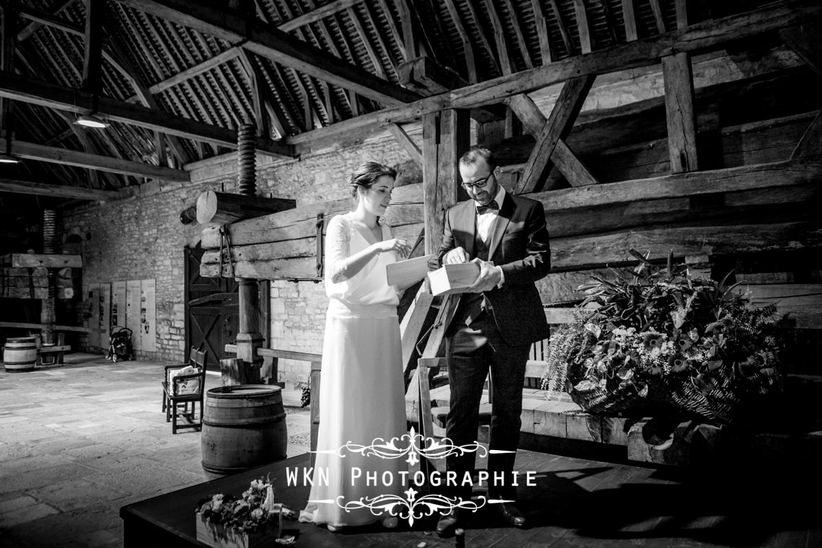 Photographe de mariage bourgogne - ceremonie laique au Clos de Vougeot