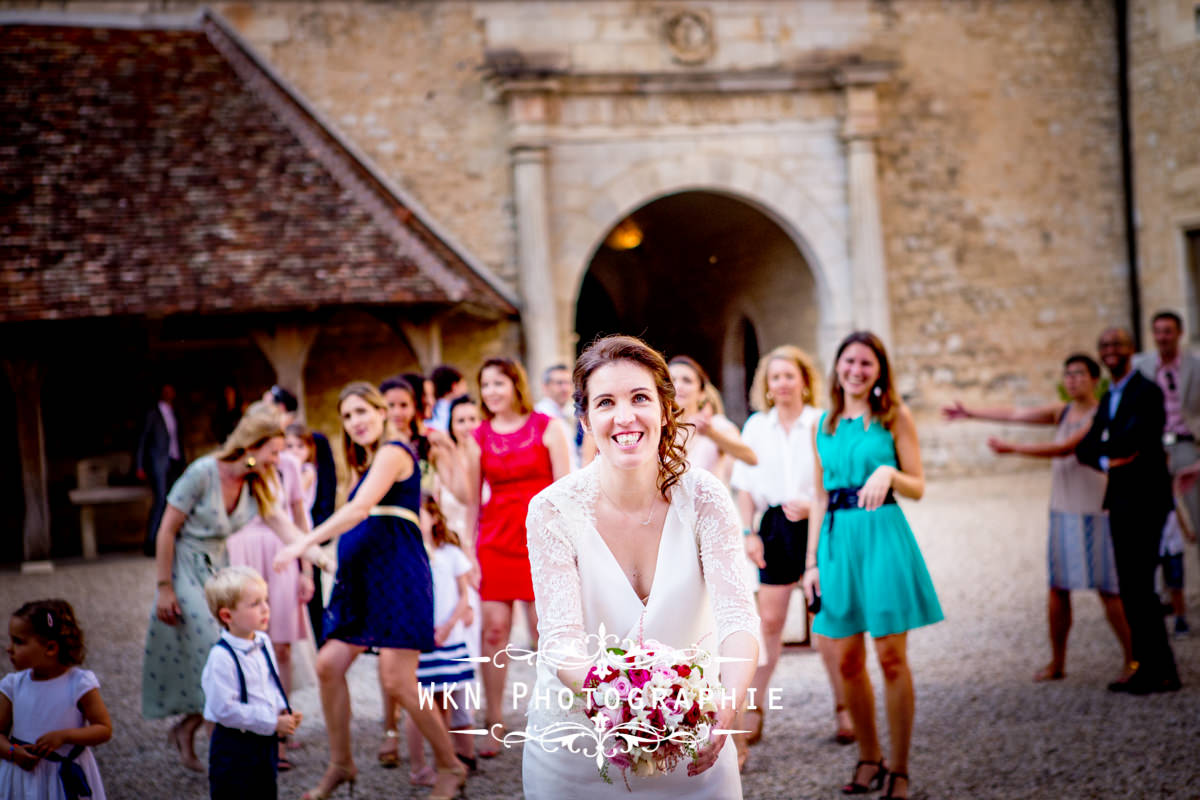 Photographe de mariage bourgogne - vin d'honneur au Clos de Vougeot