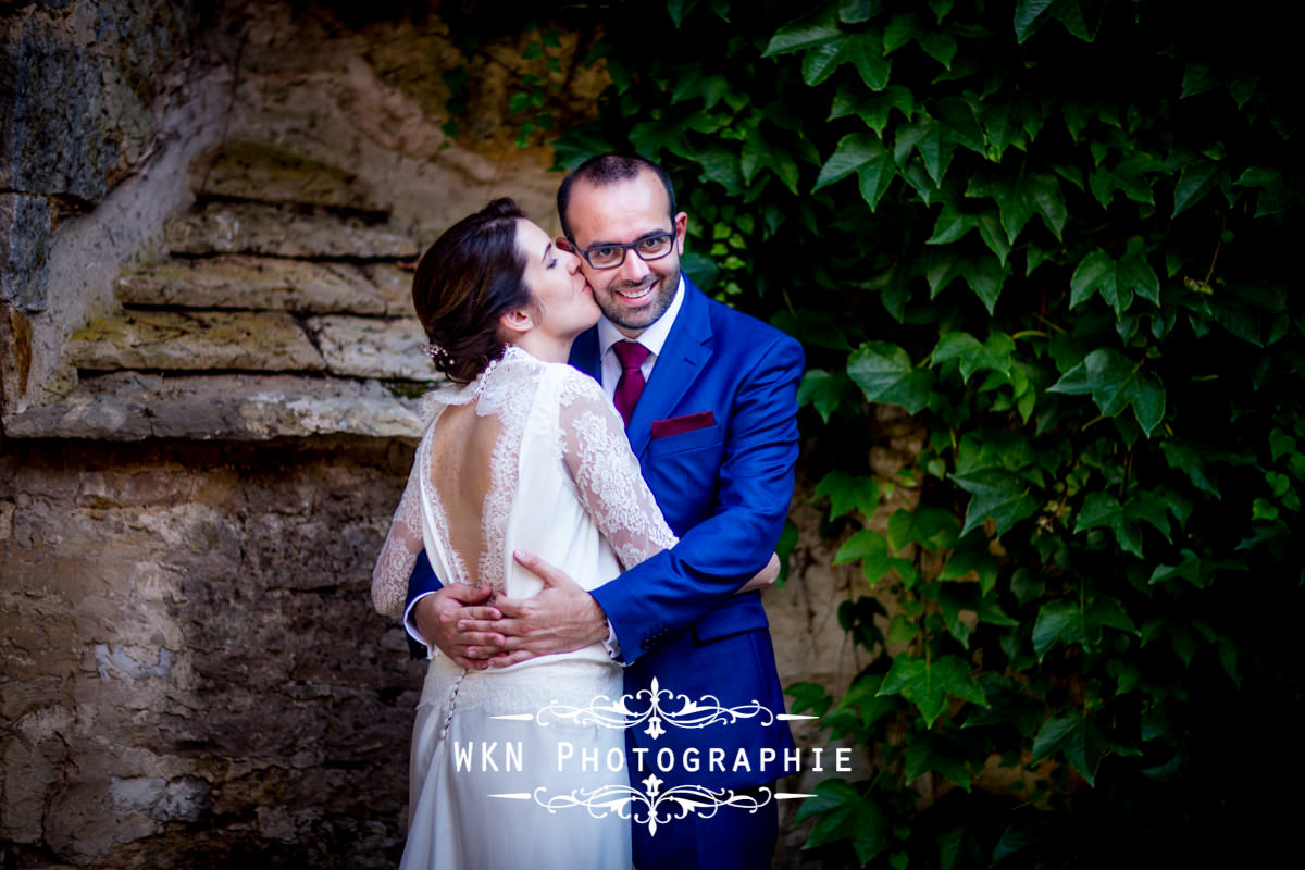 Photographe de mariage bourgogne - photos de couple au Clos de Vougeot