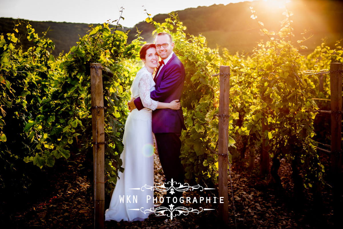 Photographe de mariage bourgogne - photos de couple au Clos de Vougeot