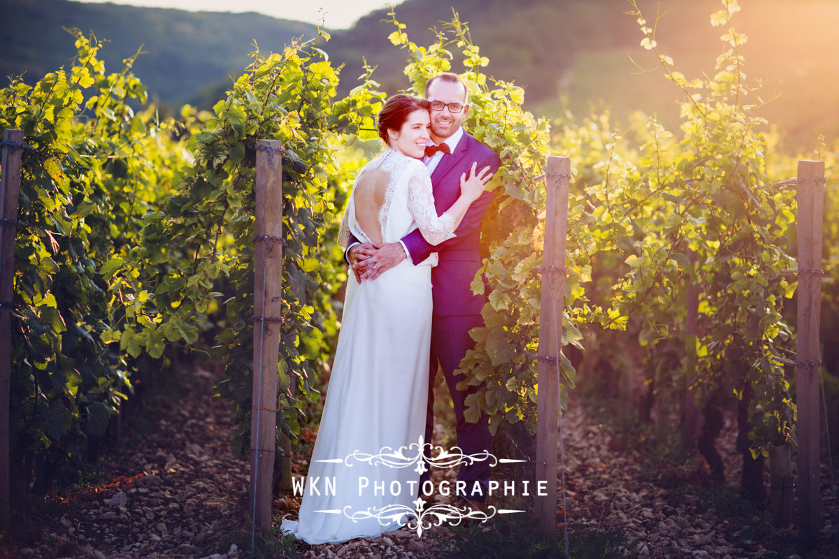 Photographe de mariage bourgogne - photos de couple au Clos de Vougeot