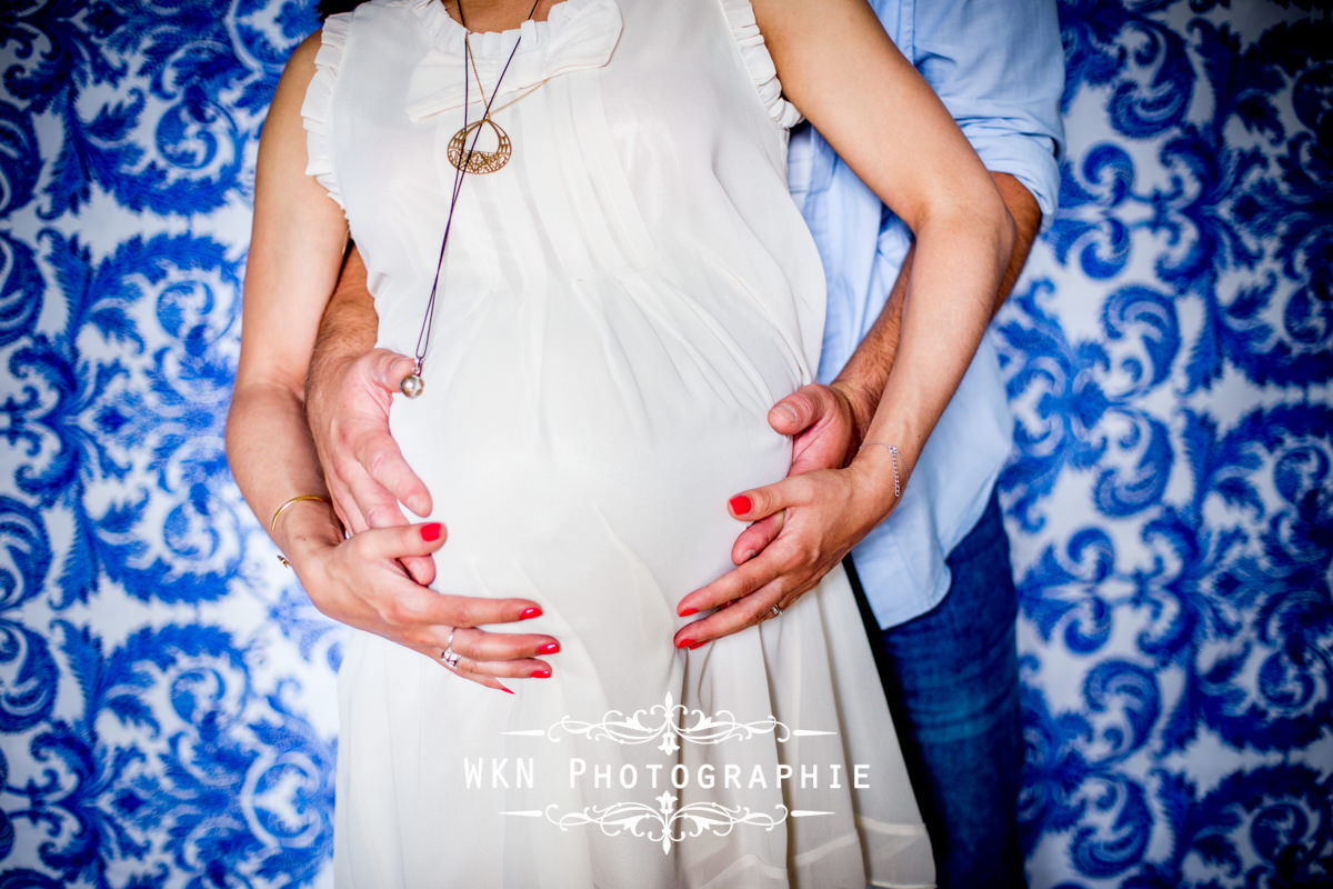 Photographe de grossesse a Paris 14, Paris 15, Paris 6 - shooting photo en studio et en plein air
