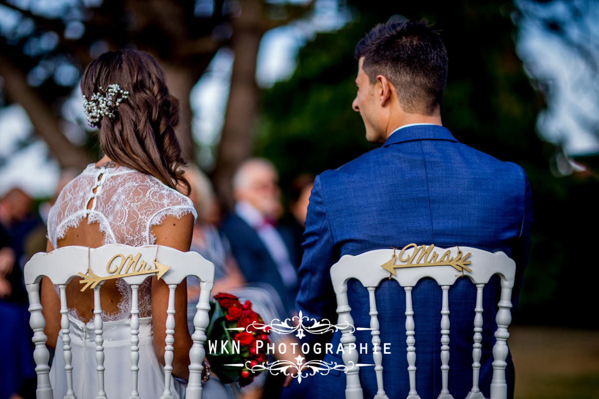 Photographe de mariage à Paris - cérémonie laique dans les jardins de la Vallee aux Pages