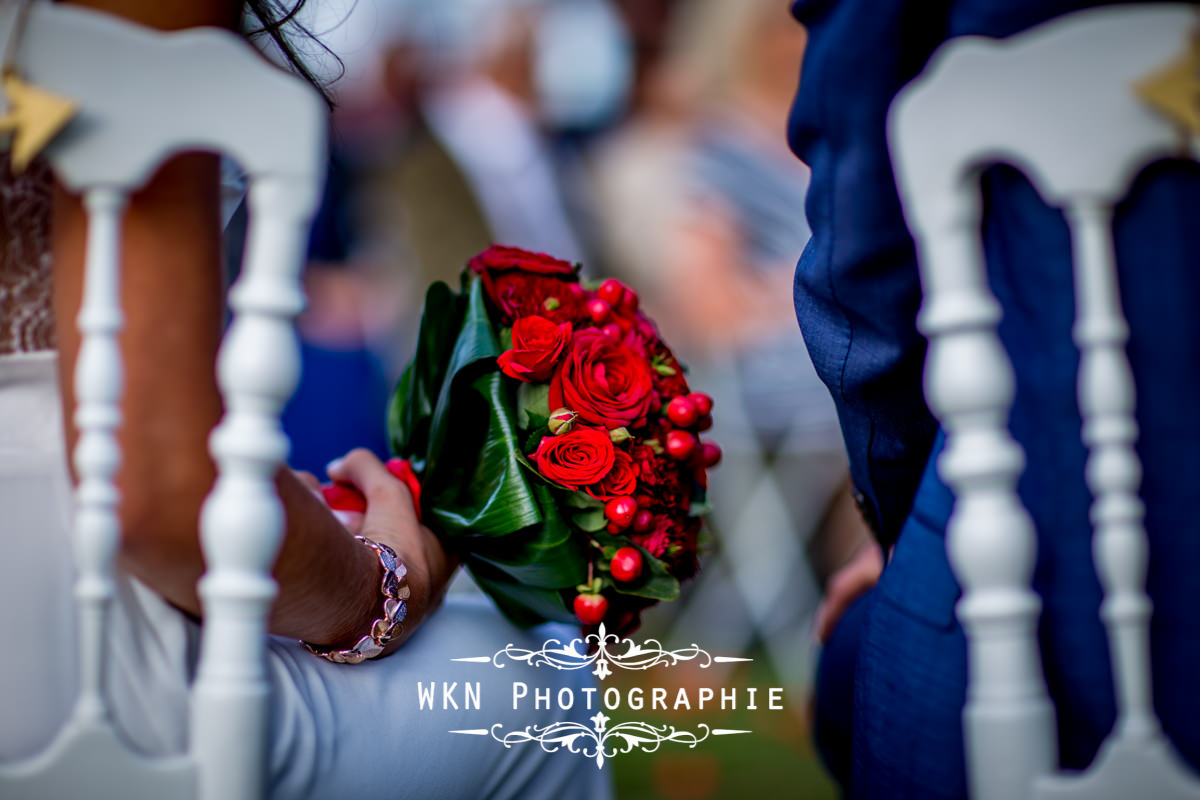 Photographe de mariage à Paris - cérémonie laique dans les jardins de la Vallee aux Pages