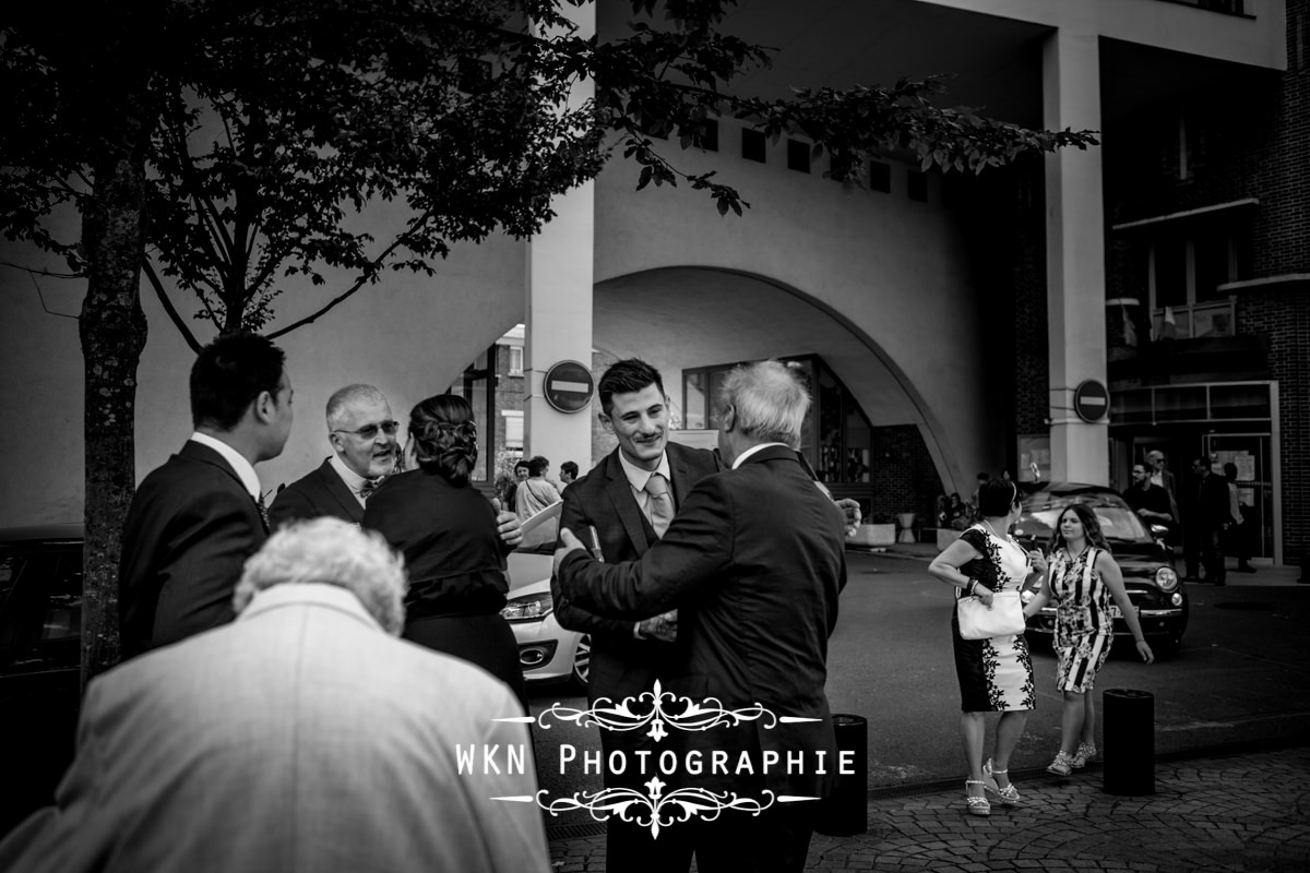 Photographe de mariage à Paris - cérémonie civile à la mairie de Drancy