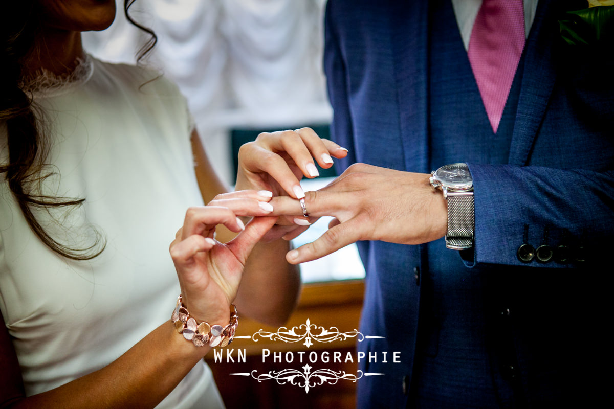 Photographe de mariage à Paris - cérémonie civile à la mairie de Drancy