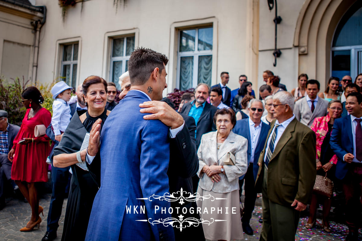 Photographe de mariage à Paris - cérémonie civile à la mairie de Drancy