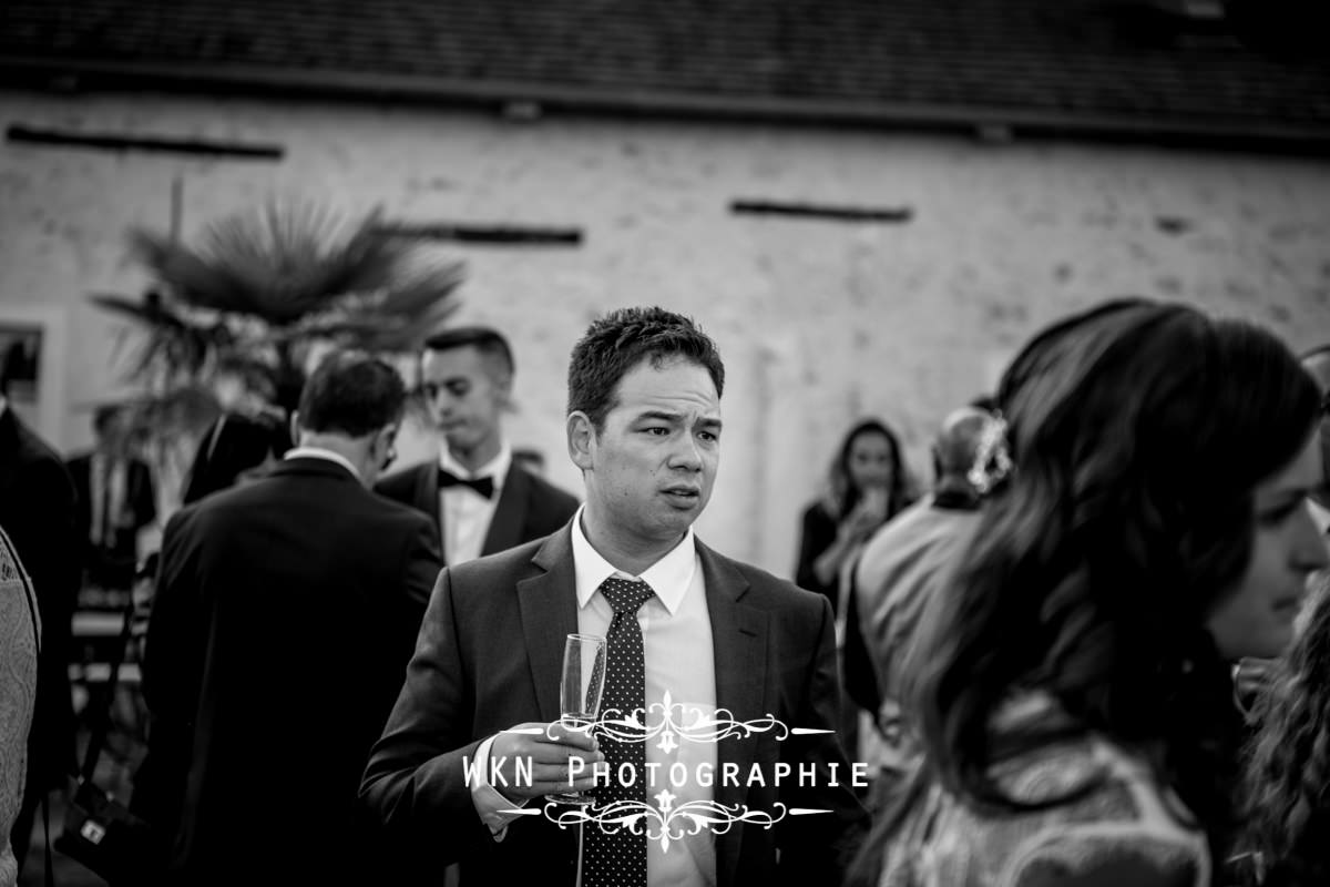 Photographe de mariage à Paris - cérémonie laique dans les jardins de la Vallee aux Pages