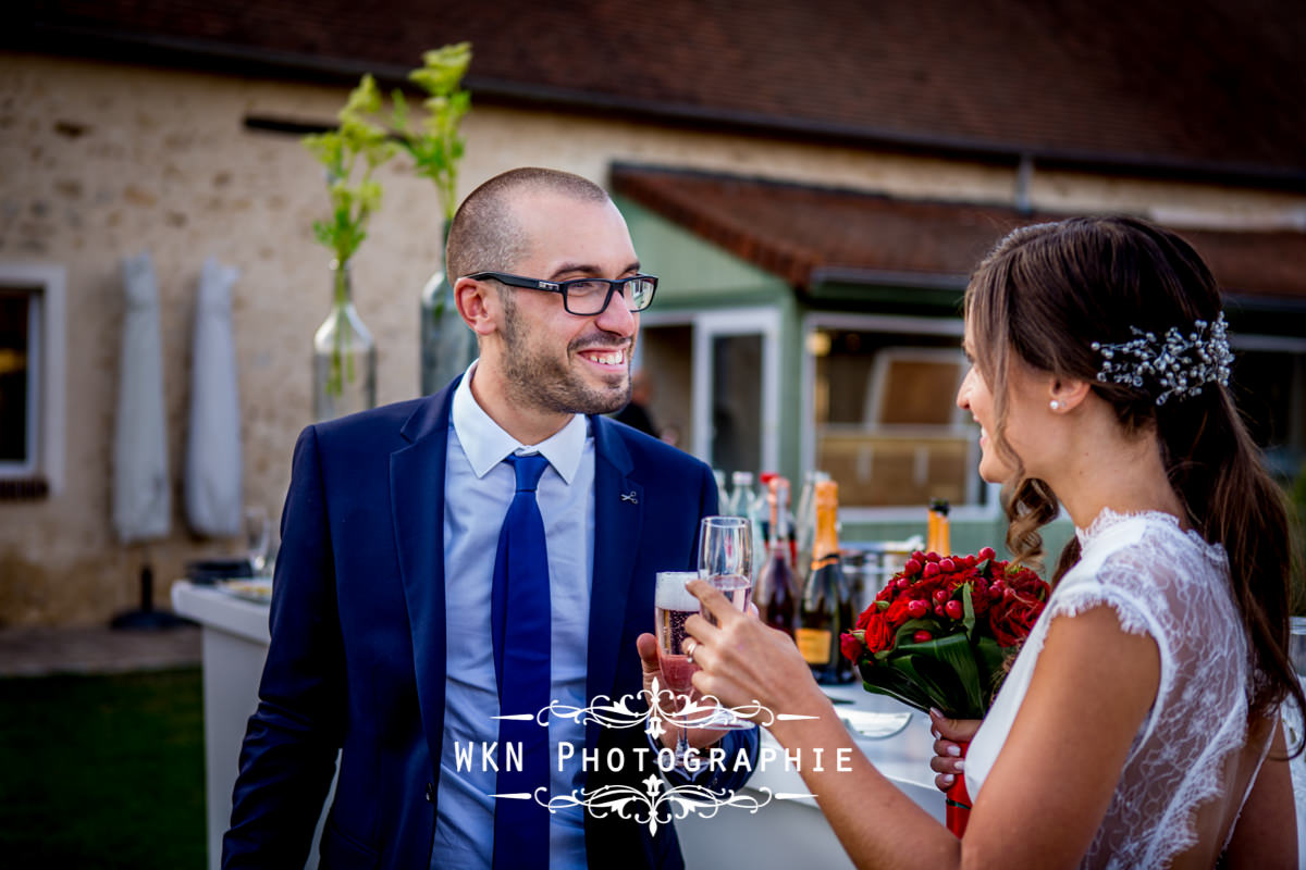 Photographe de mariage à Paris - cérémonie laique dans les jardins de la Vallee aux Pages