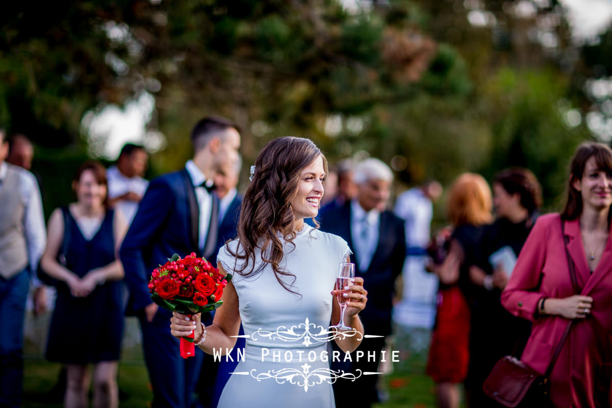 Photographe de mariage à Paris - cérémonie laique dans les jardins de la Vallee aux Pages