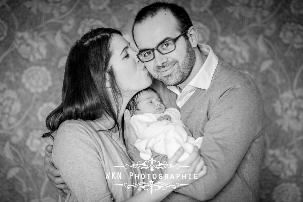 Photographe de nouveau-ne Paris - seance photo de naissance en studio a Paris