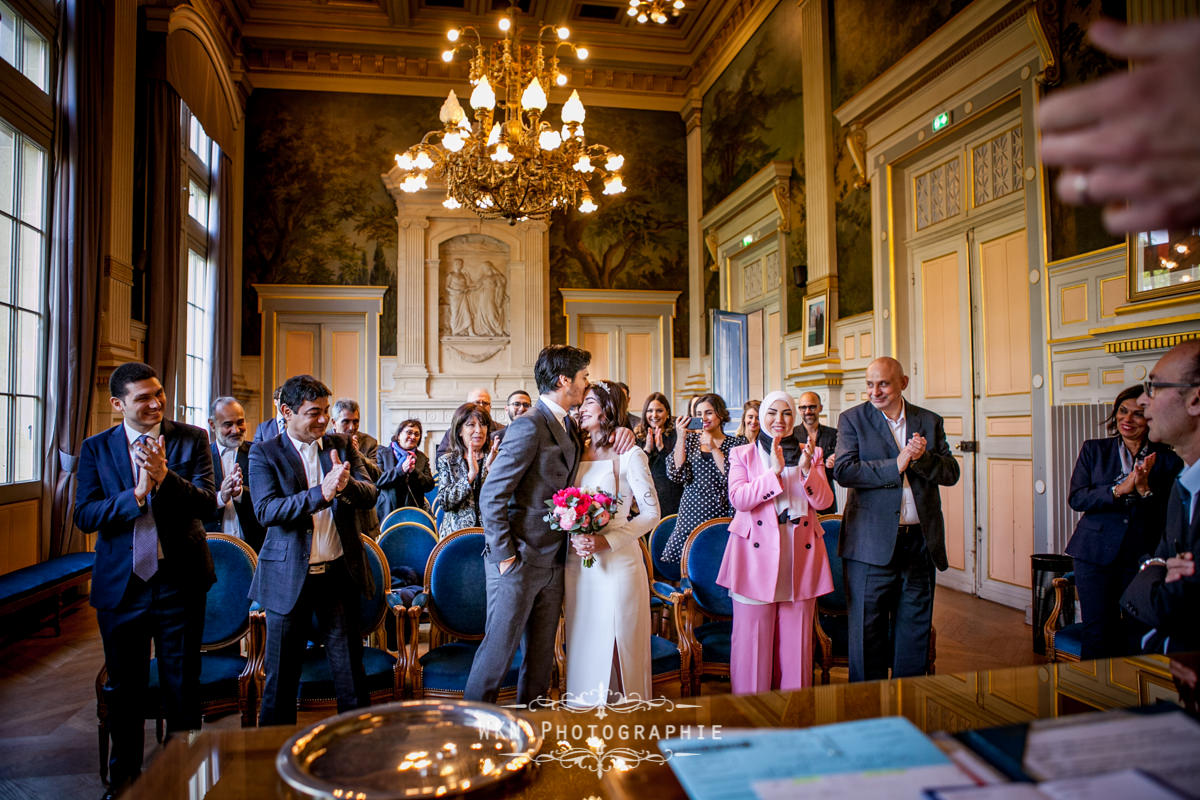 Photographe de mariage é la mairie du 16ème Paris