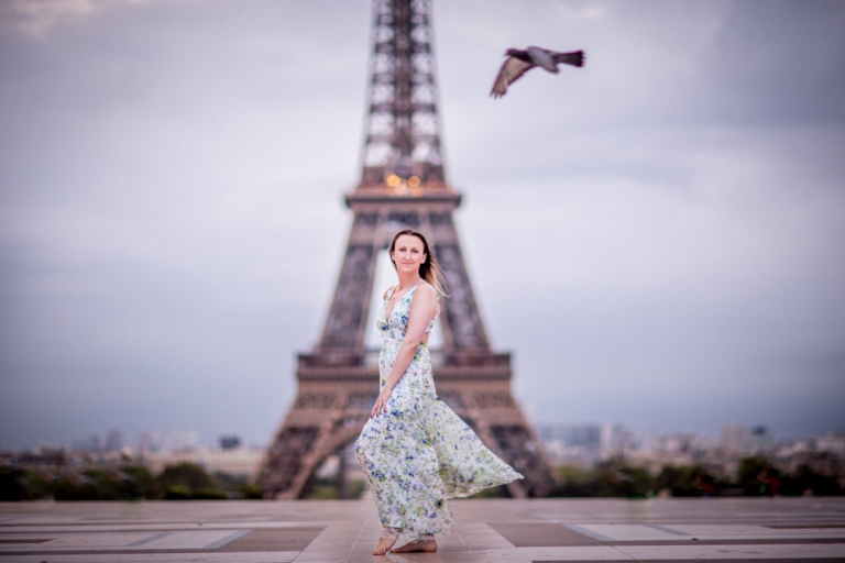Seance photo feminine Tour Eiffel Paris
